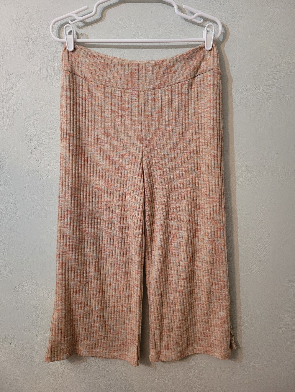Olivia Vivian Wide Leg Mid Calf Stylish Boho Pants! Size Large